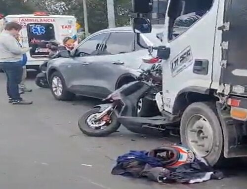 Siniestro vial múltiple en la Autopista Norte dejó tres personas lesionadas en Suba