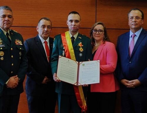 Subteniente herido en Putumayo recibe reconocimiento del Concejo de Bogotá