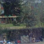 Habitantes de Suba denuncian acumulación de basura e inseguridad en los alrededores de la iglesia San Pedro Apóstol.
