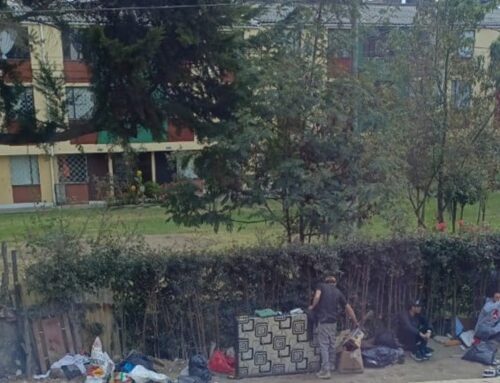 Habitantes de Suba denuncian acumulación de basura e inseguridad en los alrededores de la iglesia San Pedro Apóstol.