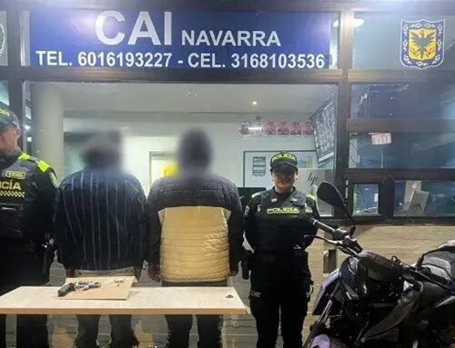 Capturan en Usaquén a dos hombres señalados de asaltar a un conductor; uno tenía brazalete del Inpec