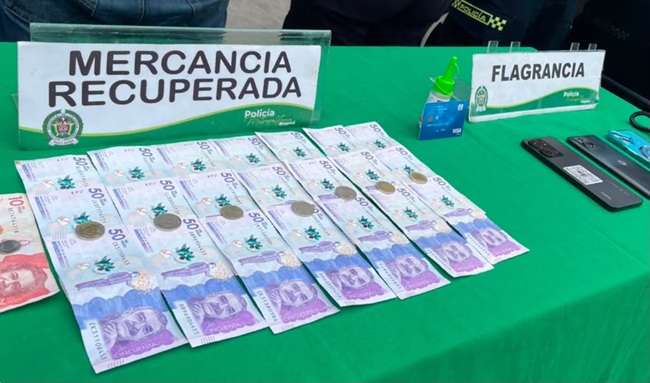 Bloqueaban cajeros con pegante para hurtar a usuarios de entidades bancarias