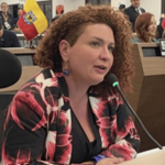 Concejal Donka Atanassova cuestiona medidas contra maestros en Bogotá