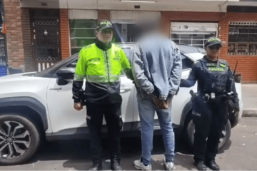 Conductor secuestrado durante un falso servicio fue rescatado; Policía recuperó la camioneta y capturó a un presunto implicado