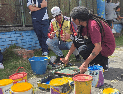 Comunidad transforma el entorno del I.E.D. San Cristóbal Norte con una jornada de arte y participación en Los Olivos