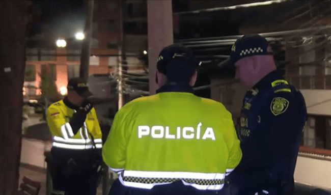 Las autoridades aprehendieron a cinco adolescentes señalados de participar en el secuestro y robo de un conductor de una plataforma de transporte en Bogotá.