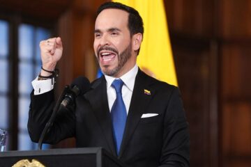 Un mes ordenando las finanzas públicas y atendiendo la emergencia económica