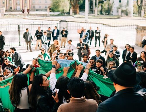 Tensión entre congresistas durante plantón por el aborto en Bogotá