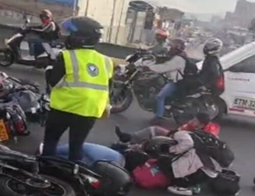 Accidente múltiple genera congestión en la calle 13 sobre el puente de la 68
