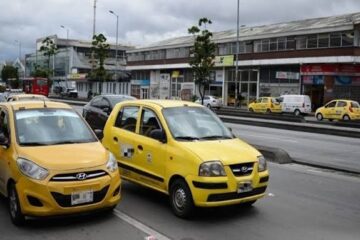 Denuncian agresión contra taxista y daños a vehículo en Aures 2, Suba