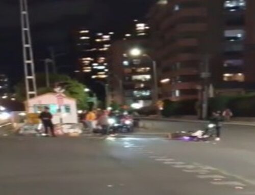 Accidente entre motocicleta y bicicleta eléctrica deja dos personas trasladadas a hospital en Usaquén