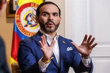 Juez ordena a De la Espriella abstenerse de actos religiosos como presidente