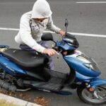 Denuncian nuevo hurto de motocicleta frente a conjunto residencial en Colina Campestre, Suba