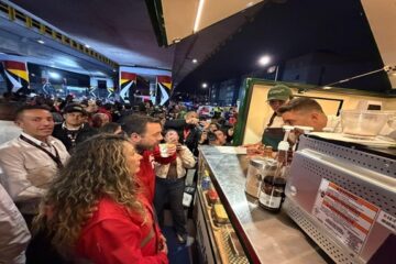 Bogotá estrena cancha de pádel bajo un puente vehicular