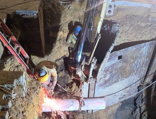 Acueducto avanza en reparación de red matriz en Suba: trabajan a seis metros de profundidad