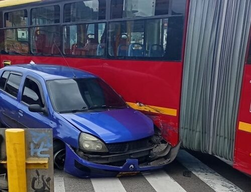 Siniestro vial entre bus de TransMilenio y automóvil en Teusaquillo