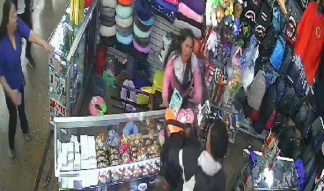 En video: hombre habría atacado con arma blanca a una mujer en el Terminal de Salitre