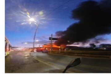 ÚLTIMA HORA | Incendio afecta varios camiones en la avenida Ciudad de Cali con calle 13, en Bogotá