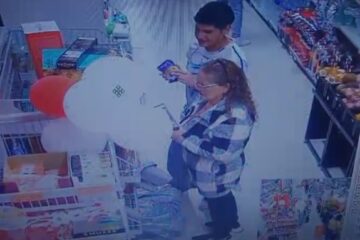 Trabajador de tienda Ara pide ayuda para localizar a mujer señalada de presunto hurto en Aures 2