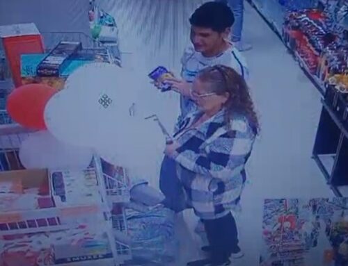 Trabajador de tienda Ara pide ayuda para localizar a mujer señalada de presunto hurto en Aures 2