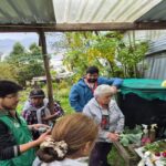 En Usaquén enseñan a darle una segunda vida a flores y plantas mediante técnicas de secado