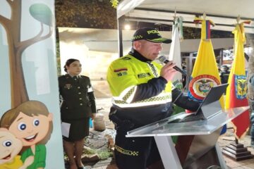 Autoridades y comunidad se reúnen en el CAI Rincón para abordar la seguridad en Suba