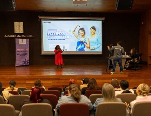 100 mujeres llegan a los pitch de Talentos 2026