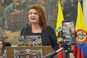 Concejala Donka Atanassova pide fortalecer la prevención frente a las riñas escolares en Bogotá