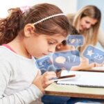 Bogotá ajusta las reglas para el uso de celulares en colegios después de los resultados de las pruebas PISA 2025