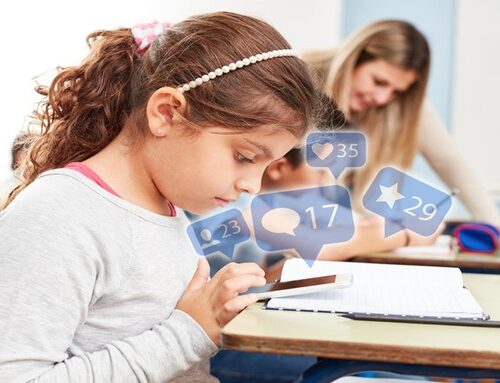 Bogotá ajusta las reglas para el uso de celulares en colegios después de los resultados de las pruebas PISA 2025