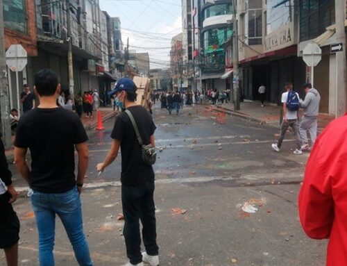Enfrentamientos en San Andresito tras operativo de decomiso de mercancía