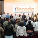Fecode y centrales obreras convocan movilización nacional y preparan paro en noviembre