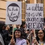 Artistas protestan en Bogotá por recortes al presupuesto de Cultura