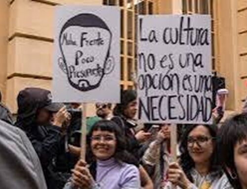 Artistas protestan en Bogotá por recortes al presupuesto de Cultura