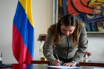 Procuraduría investiga a ex secretaria General de Supersolidaria por presuntas irregularidades en contrato