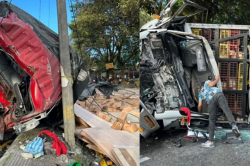 Tres heridos tras volcamiento de dos tractocamiones en vía Ibagué–Bogotá