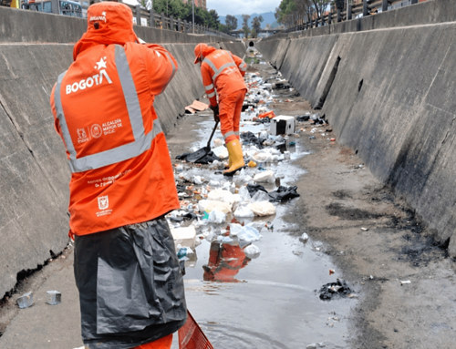 Más de 51.000 toneladas de residuos retirados de canales y ríos en Bogotá