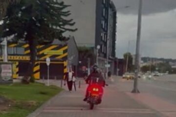 Denuncian motocicletas circulando por el andén en la avenida Suba con calle 113