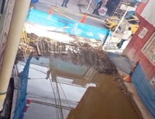 Denuncian rebosamiento de aguas residuales y malos olores en el barrio Bilbao, en Suba