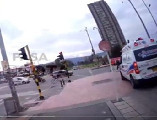 ¿Guerra del SOAT? Ambulancia habría puesto en riesgo a peatones en Suba