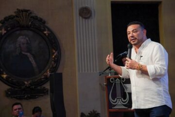 Alexander Castro presenta propuesta para impulsar distritos culturales, deportivos y turísticos en Ibagué