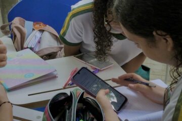 Medellín capacita a 3.000 estudiantes en seguridad digital