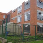 Padres de familia denuncian malos olores y problemas de alcantarillado en el colegio Tibabuyes Universal