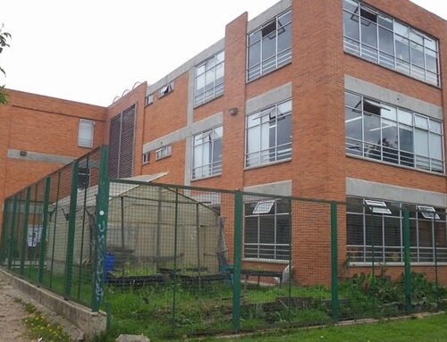 Padres de familia denuncian malos olores y problemas de alcantarillado en el colegio Tibabuyes Universal