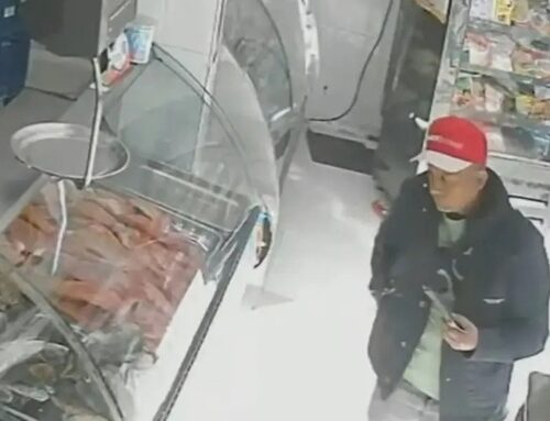 Taxista habría usado tarjeta robada a pasajero para gastar más de $17 millones