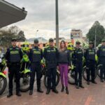 Bogotá fortalece la seguridad con siete motos y una camioneta para la Policía de la localidad de Teusaquillo.