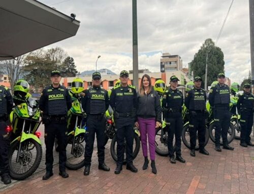 Bogotá fortalece la seguridad con siete motos y una camioneta para la Policía de la localidad de Teusaquillo.