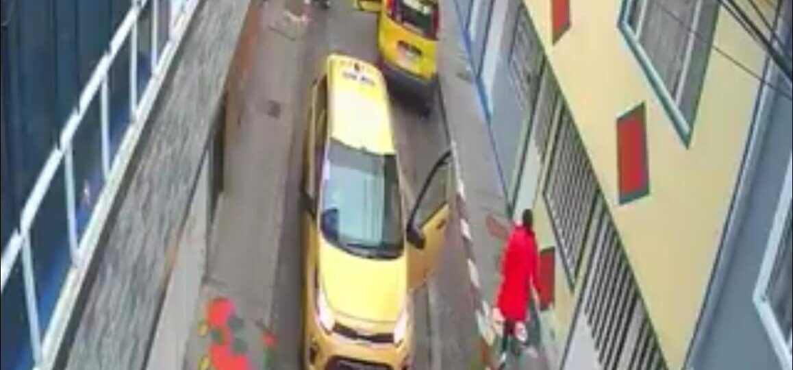 Un roce entre taxis terminó a golpes en Kennedy Pelea quedó grabada en video