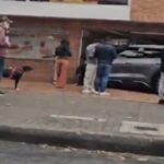 Video: Vehículo chocó contra un establecimiento comercial en Usaquén