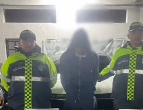 Policía recupera camioneta de $130 millones y captura a presunto ladrón en parqueadero de hospital en Bogotá